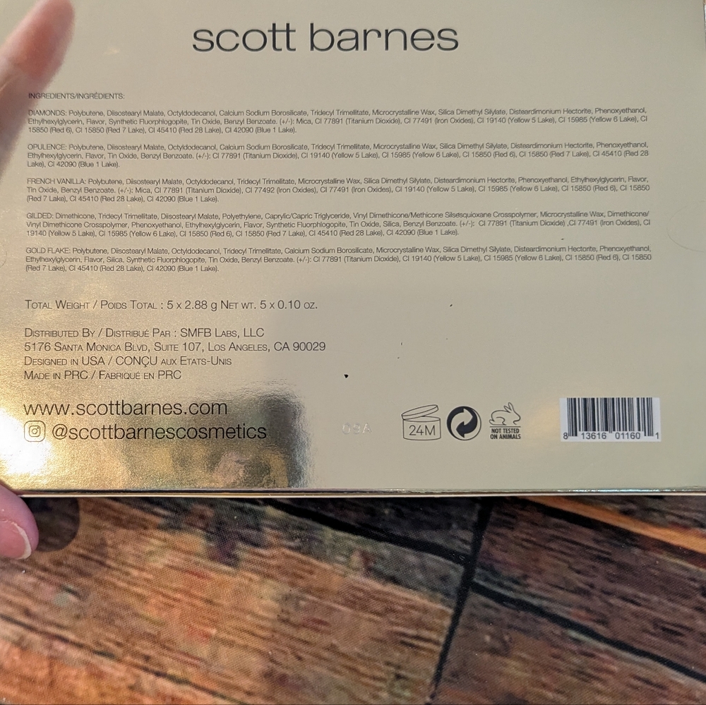 SCOTT BARNES Marshmallow World Lip Gloss Set Limited Edition NIB - Picture 6 of 6